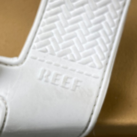 Reef Vista Sandals Water Youth Girls Size 4 White EVA Upper Adjustable Straps - Picture 2 of 8